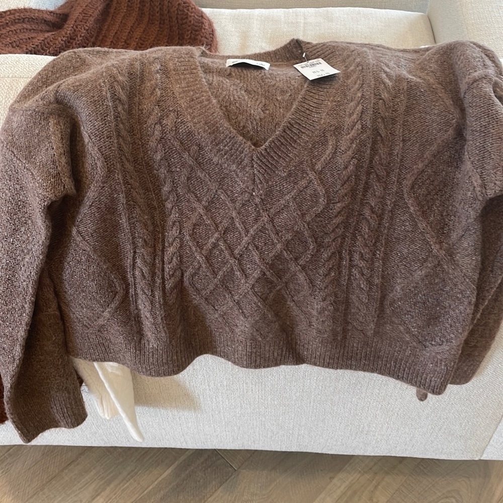 Abercrombie & Fitch Sweater